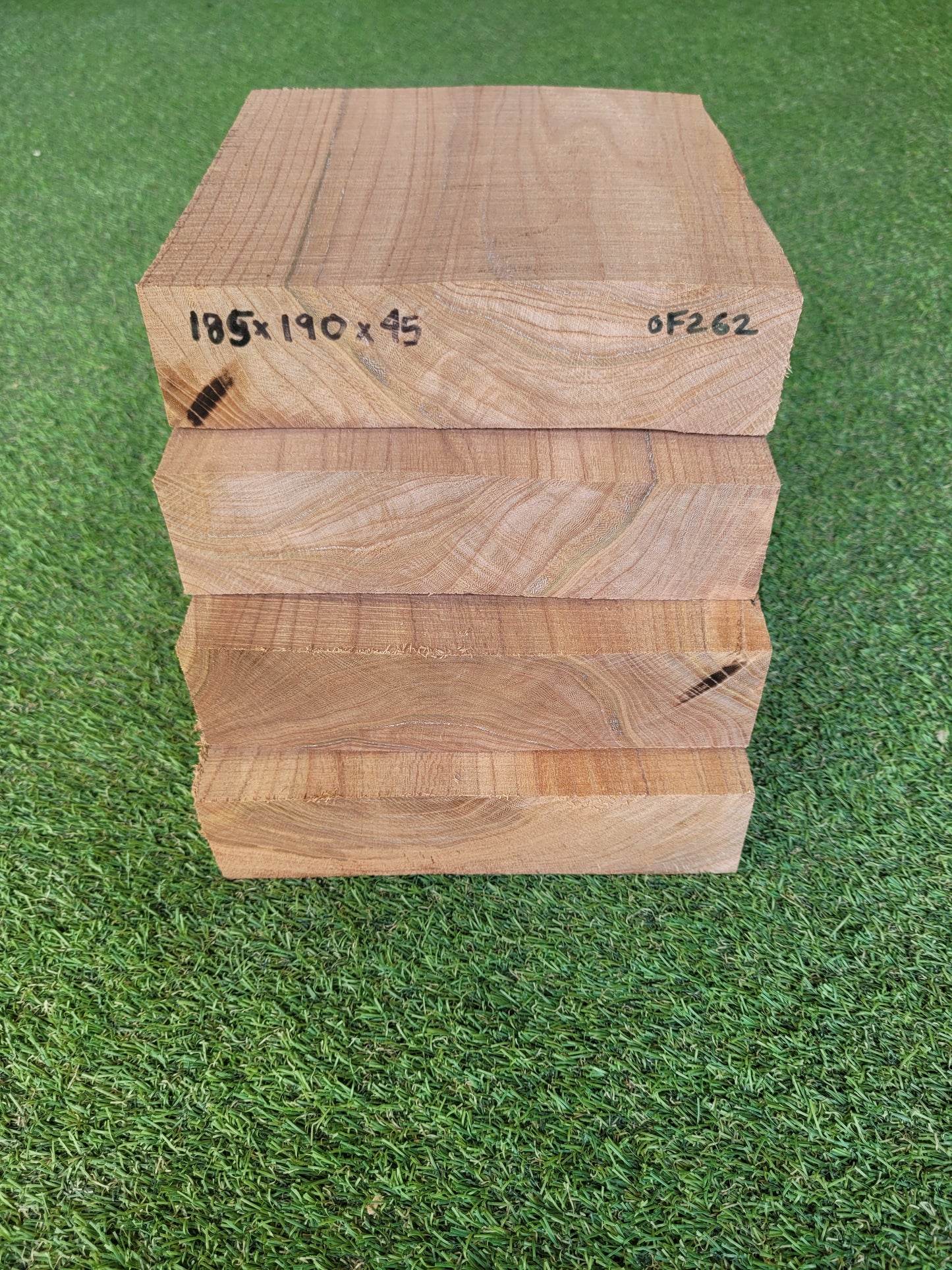 English Elm Hardwood Offcuts (OF262)