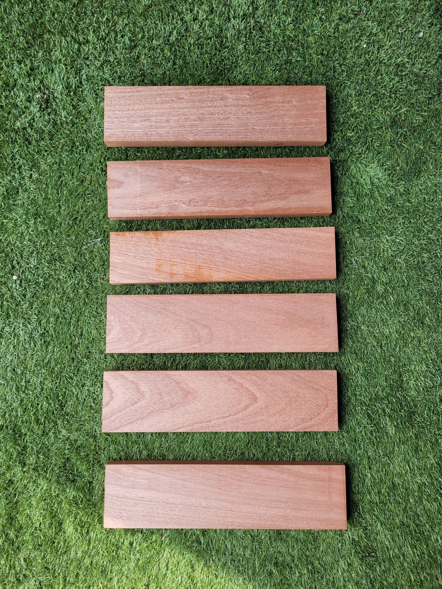 Sapele / Mahogany Hardwood Offcuts Pack of 6 (OF215)