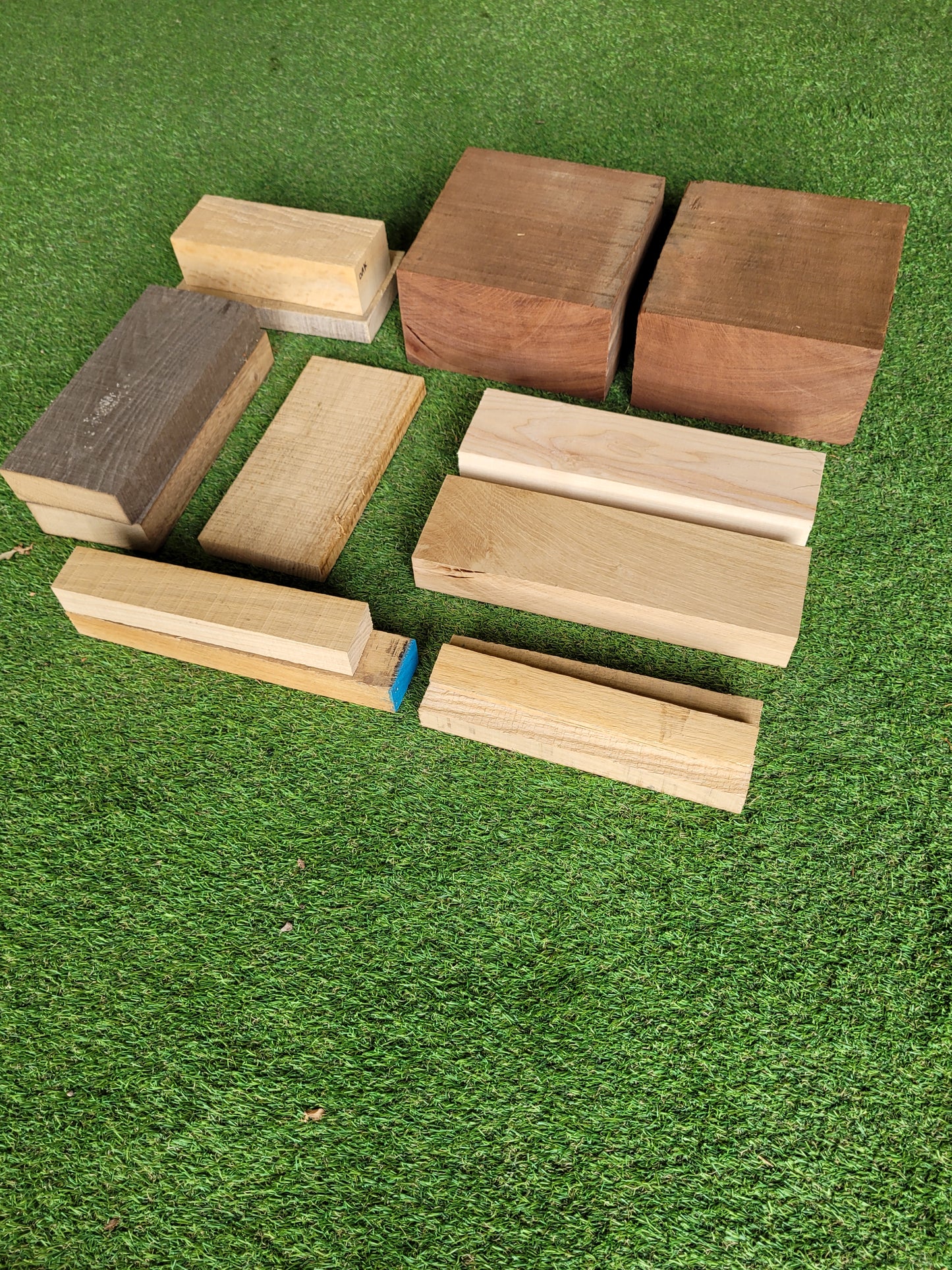 Mixed Hardwood Offcuts Hobby Pack Oak Sapele Ash 13 Pieces (0030)