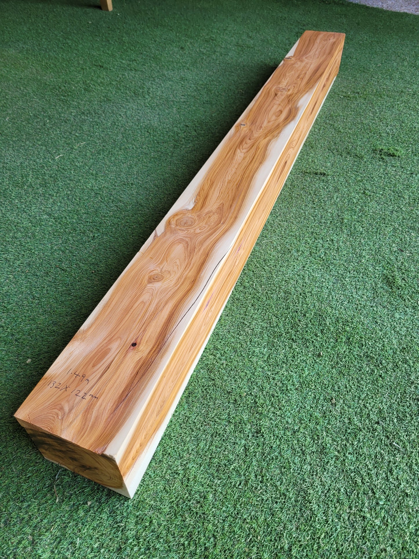 Yew Mantel 132 x 122mm x 1.49m (2667)