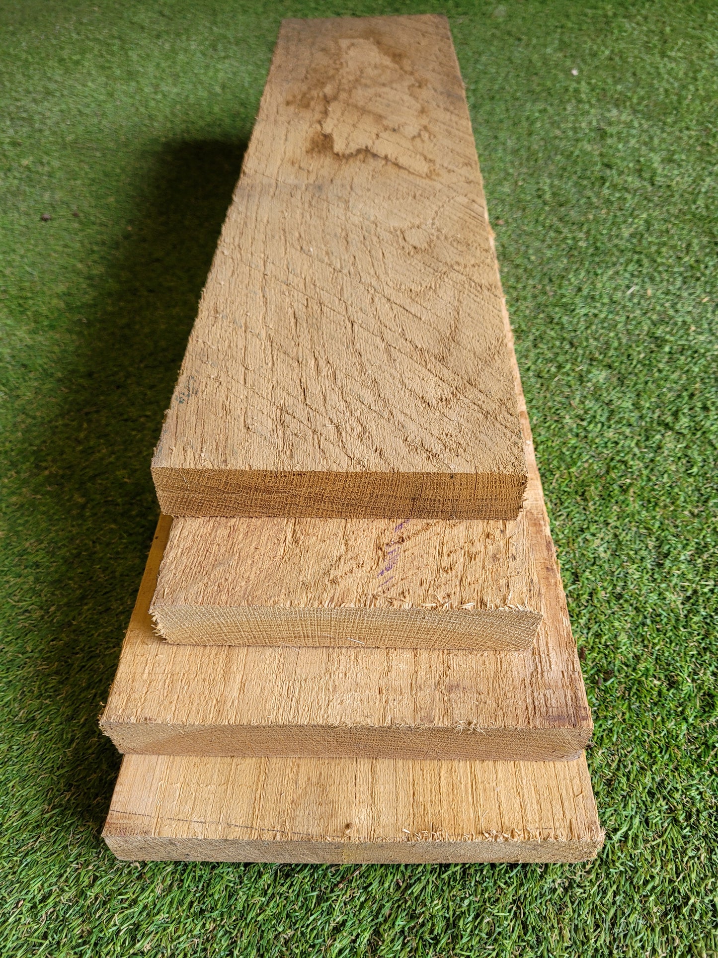 Oak Boards Pack of 4 Kiln Dried Prime 25-30mm Thick (2622)