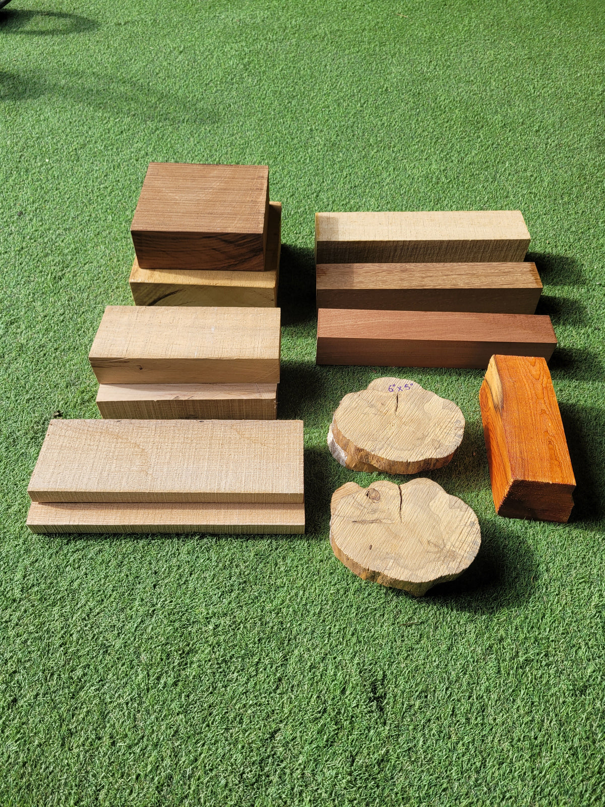 Hardwood Mixed Offcuts Pack 14 Pieces (2669)